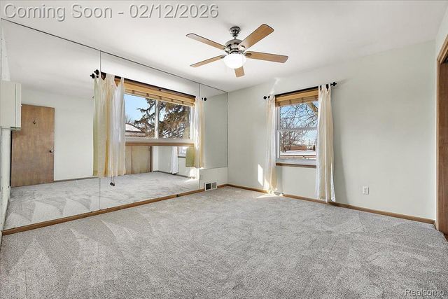 25651 S River Road, Harrison Charter Township, MI 48045