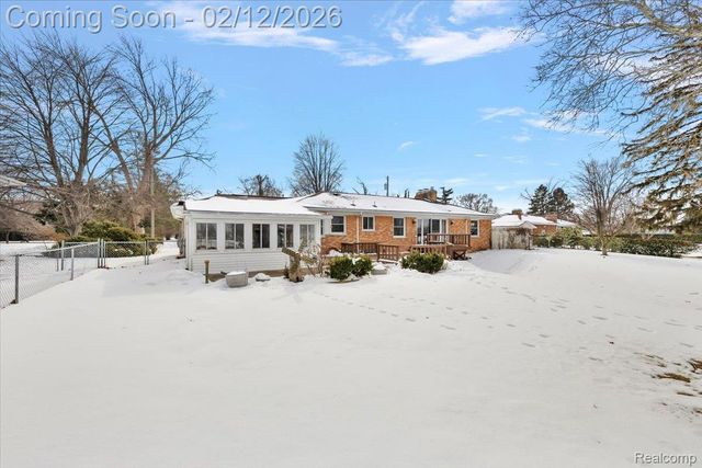 25651 S River Road, Harrison Charter Township, MI 48045