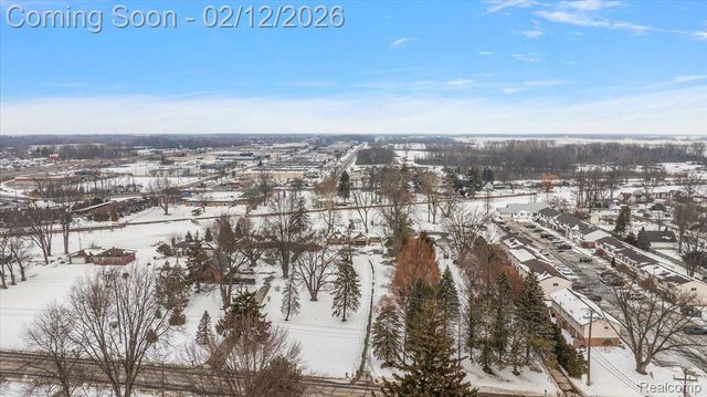 25651 S River Road, Harrison Charter Township, MI 48045