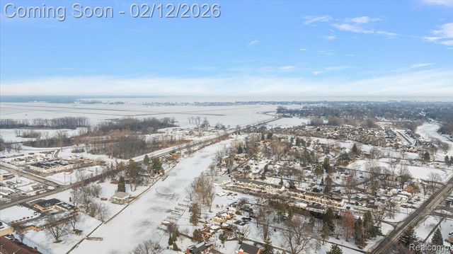 25651 S River Road, Harrison Charter Township, MI 48045