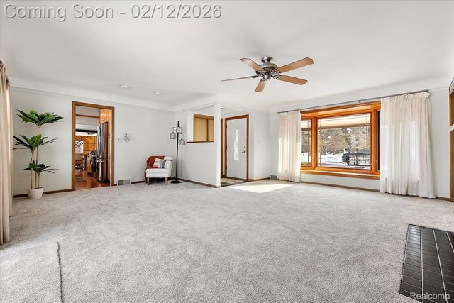 25651 S River Road, Harrison Charter Township, MI 48045