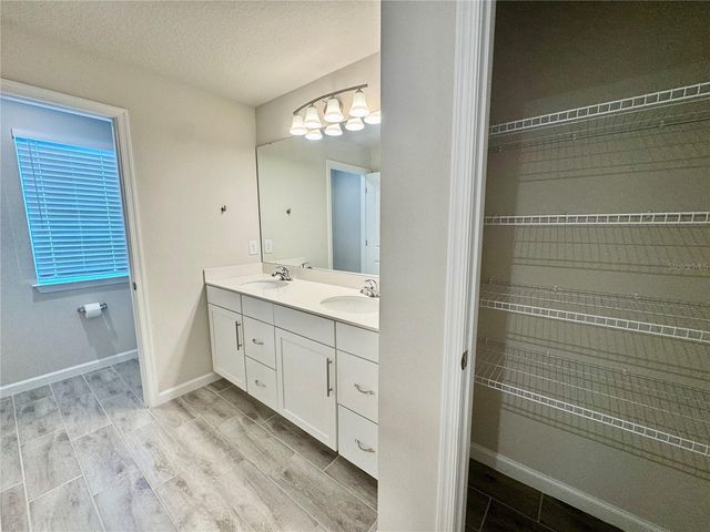 5424 PEACEFUL CREEK COVE, Bradenton, FL 34203