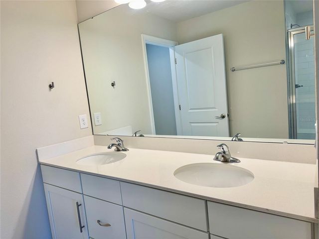 5424 PEACEFUL CREEK COVE, Bradenton, FL 34203