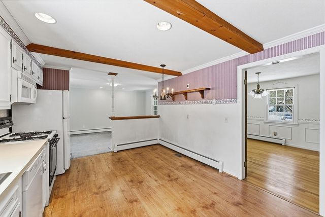 5 Northwood Dr, Wilbraham, MA 01095