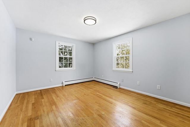 5 Northwood Dr, Wilbraham, MA 01095