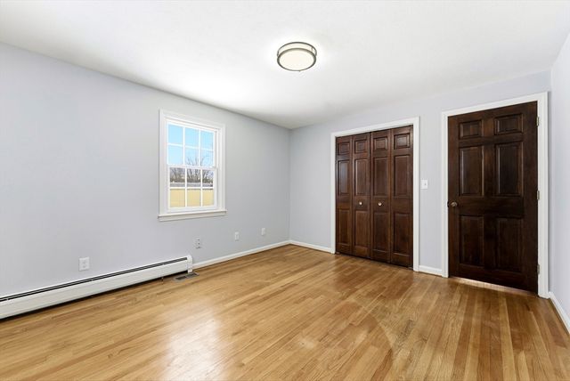 5 Northwood Dr, Wilbraham, MA 01095