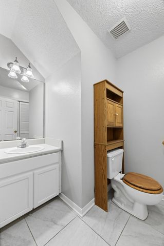 815 Valley Road, Crestview, FL 32539