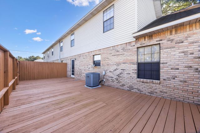 815 Valley Road, Crestview, FL 32539