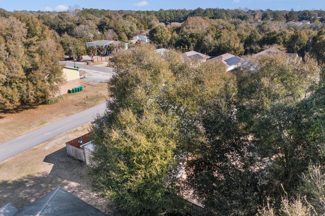 815 Valley Road, Crestview, FL 32539