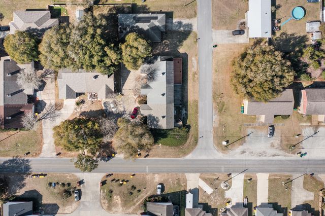 815 Valley Road, Crestview, FL 32539