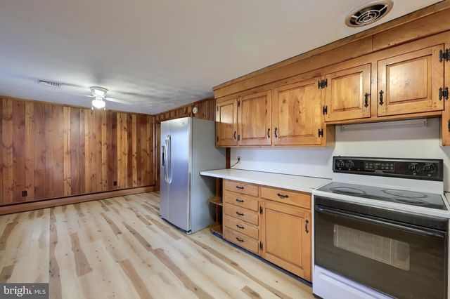 75 CHURCH RD, Etters, PA 17319