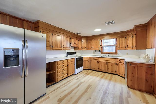 75 CHURCH RD, Etters, PA 17319