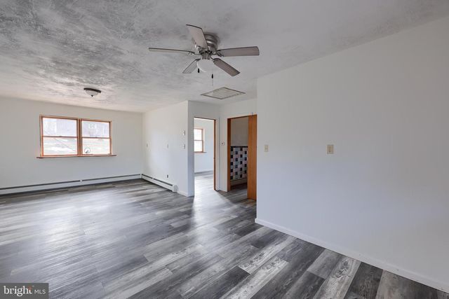 75 CHURCH RD, Etters, PA 17319