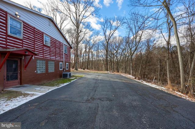 75 CHURCH RD, Etters, PA 17319