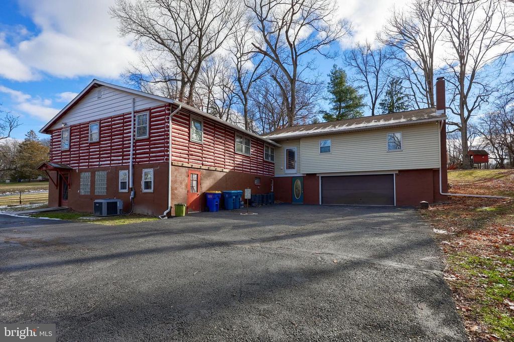 75 CHURCH RD, Etters, PA 17319
