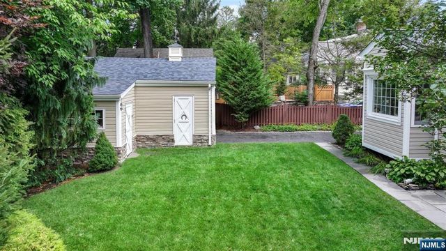 80 Large Avenue, Hillsdale, NJ 07642