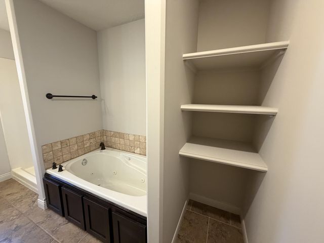 2007 CECIL ST, Columbia, MO 65201