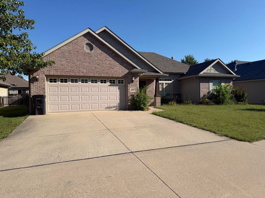 2007 CECIL ST, Columbia, MO 65201