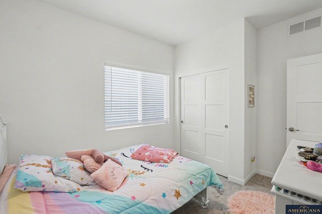 18117 Ogden Street, Omaha, NE 68022