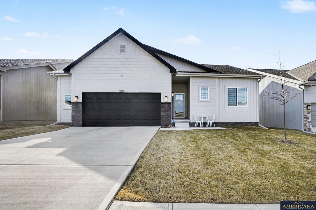 18117 Ogden Street, Omaha, NE 68022