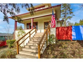 1840 Ne COMMERCIAL Ave, Roseburg, OR 97470