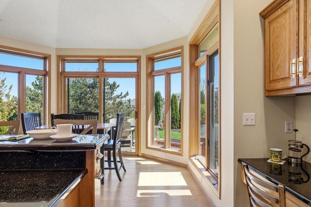 13230 Foxwood DRIVE, New Berlin, WI 53151