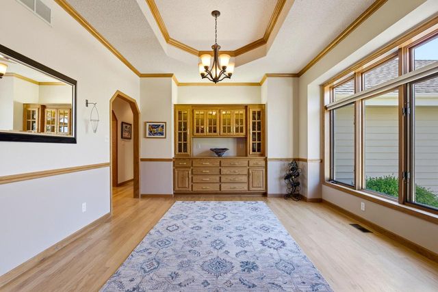 13230 Foxwood DRIVE, New Berlin, WI 53151