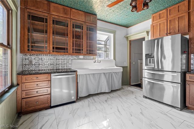 4209 Woodbine Avenue, Cleveland, OH 44113