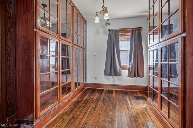 4209 Woodbine Avenue, Cleveland, OH 44113