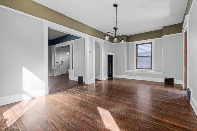 4209 Woodbine Avenue, Cleveland, OH 44113