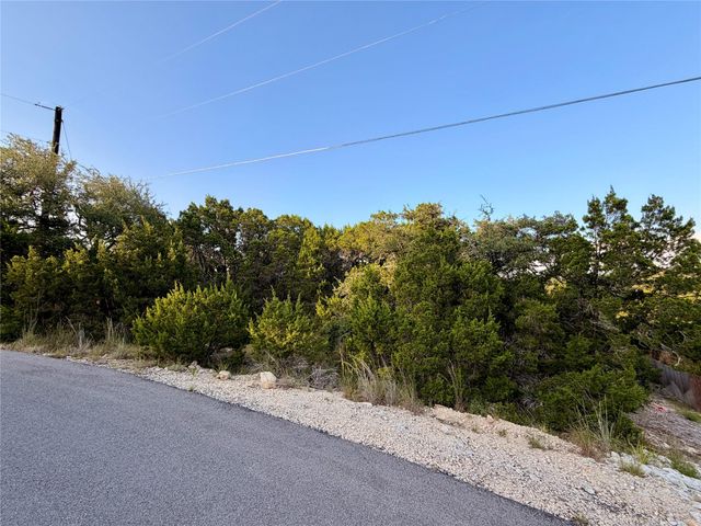 7805 Dakota CIR, Lago Vista, TX 78645