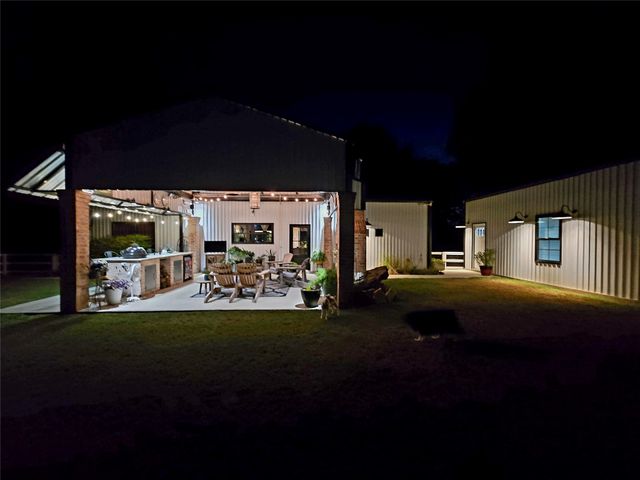 853 County Road 2215, Decatur, TX 76234