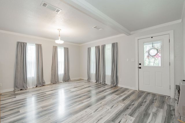 853 County Road 2215, Decatur, TX 76234