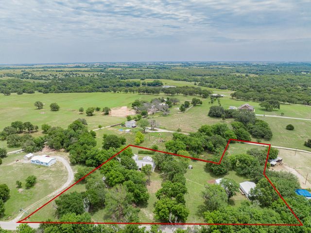 853 County Road 2215, Decatur, TX 76234