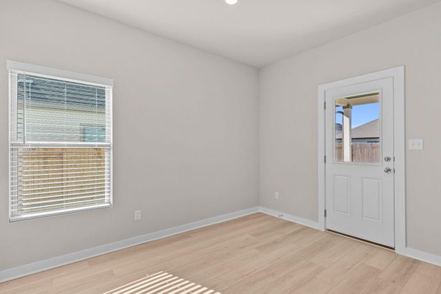 2462 N Heritage Drive, Dayton, TX 77535