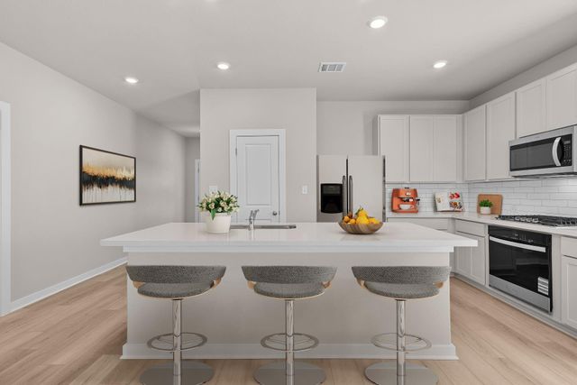 2462 N Heritage Drive, Dayton, TX 77535