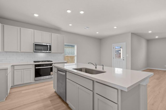 2462 N Heritage Drive, Dayton, TX 77535