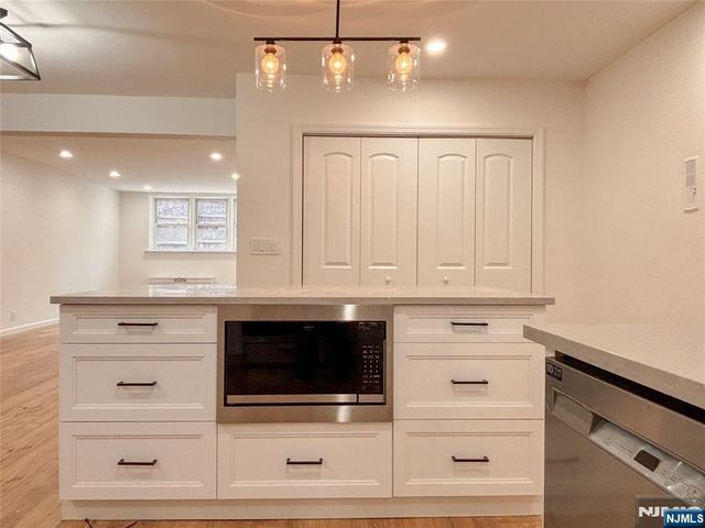 2160 Center Avenue 1I, Fort Lee, NJ 07024