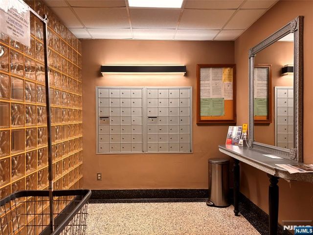 2160 Center Avenue 1I, Fort Lee, NJ 07024
