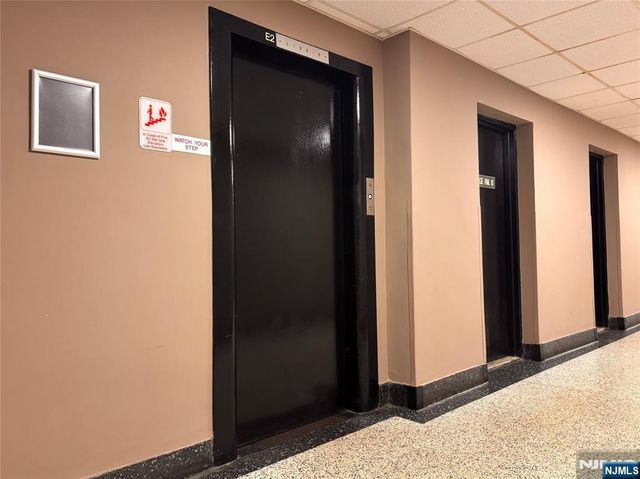 2160 Center Avenue 1I, Fort Lee, NJ 07024