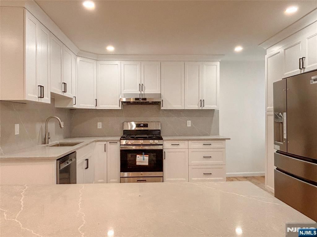 2160 Center Avenue 1I, Fort Lee, NJ 07024