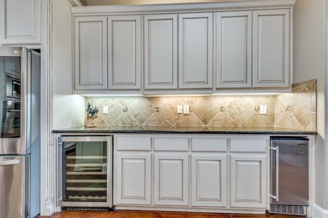 4353 Crestwood Court, Grapevine, TX 76051