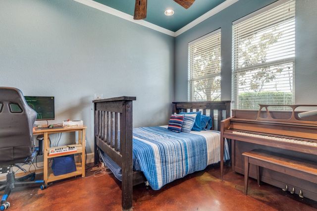 4353 Crestwood Court, Grapevine, TX 76051