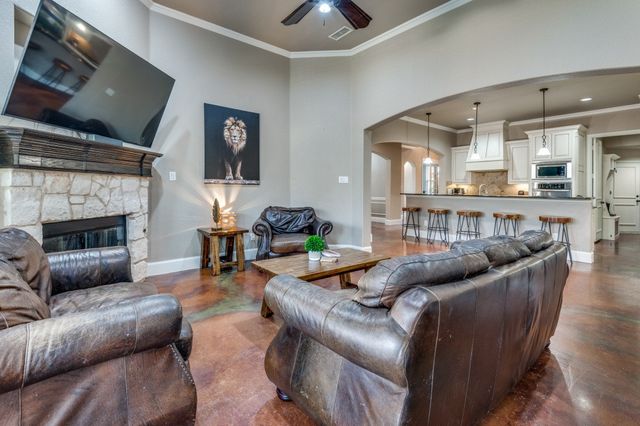 4353 Crestwood Court, Grapevine, TX 76051