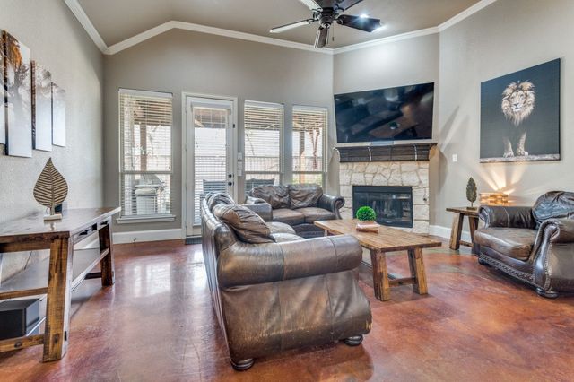 4353 Crestwood Court, Grapevine, TX 76051