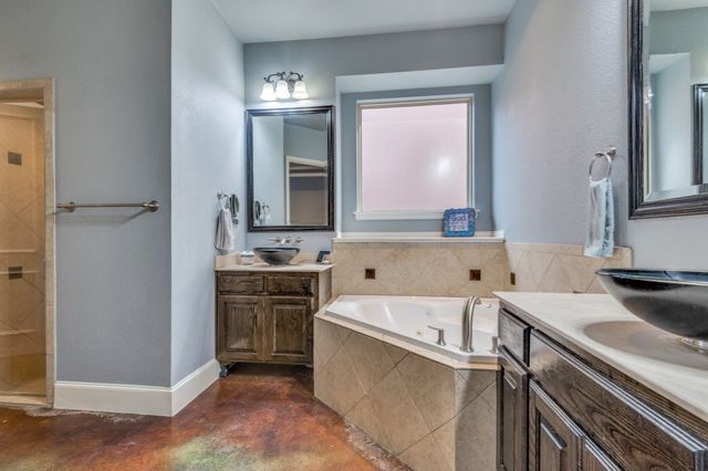 4353 Crestwood Court, Grapevine, TX 76051