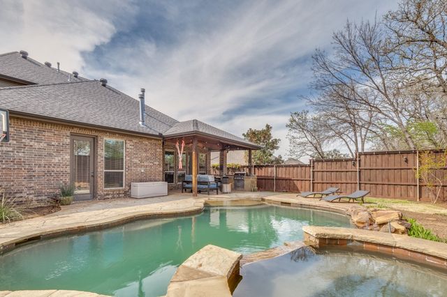 4353 Crestwood Court, Grapevine, TX 76051