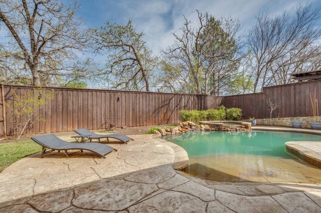 4353 Crestwood Court, Grapevine, TX 76051