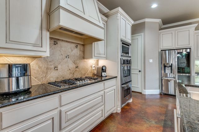 4353 Crestwood Court, Grapevine, TX 76051