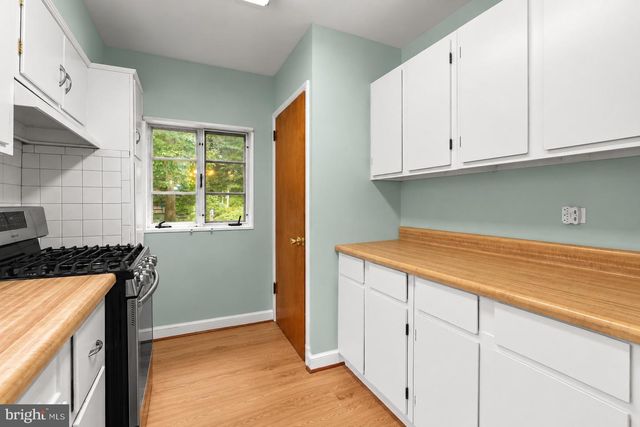 6603 WELLS PKWY, University Park, MD 20782